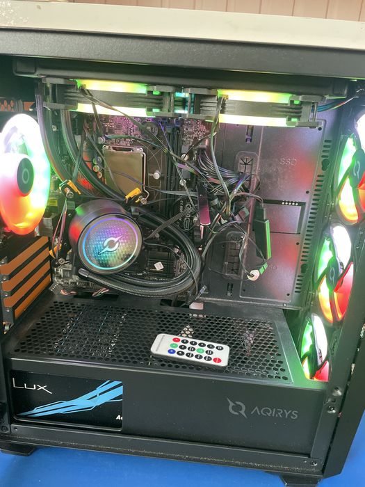 Carcasa calculator gaming ,cooler lichid,sursa 750w bronze