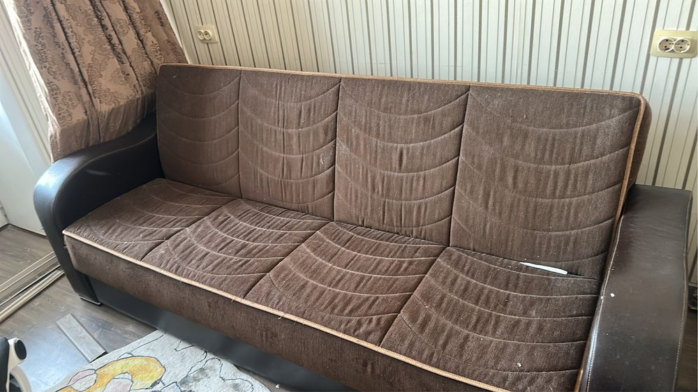 Отдаю диван(расскладывается)
