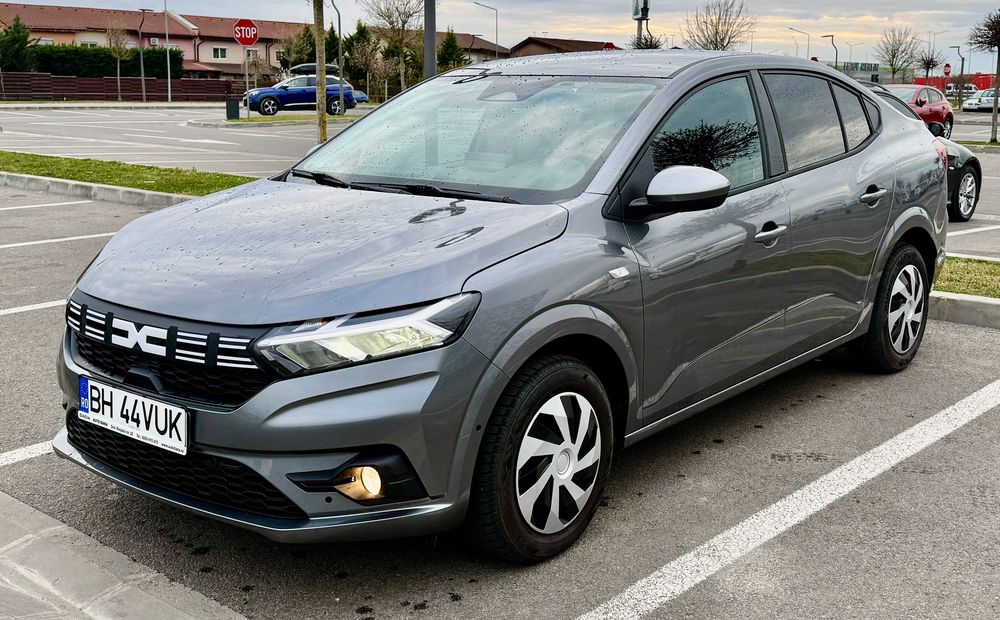 Dacia Logan TCe90 CVT Journey, automat, 2500 Km, Garantie + Revizii GRATUITE pana in 2029