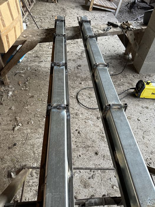 Matrite metalice/ forme/ stalpi de beton gard/ spalieri vie/ cofraje