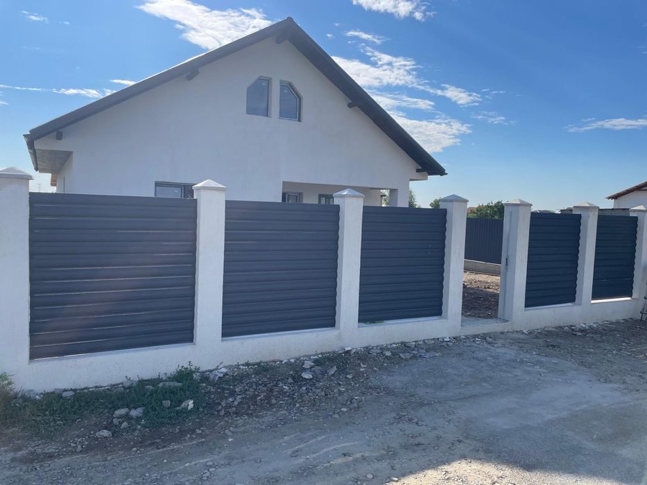 Vand casa in Com. Sendreni (cartierul nou)