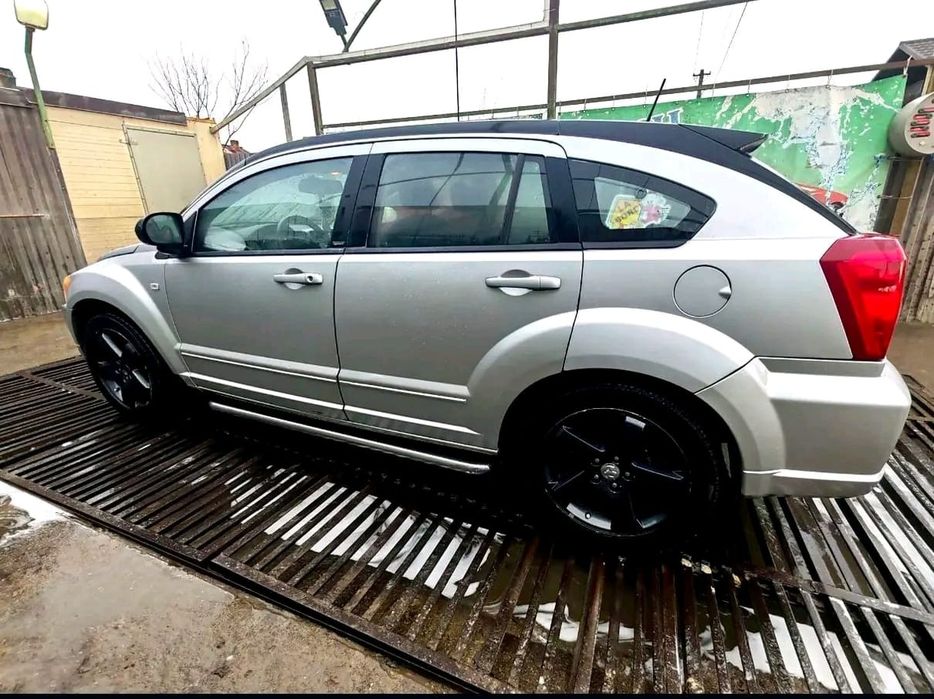 Vând Dodge Caliber