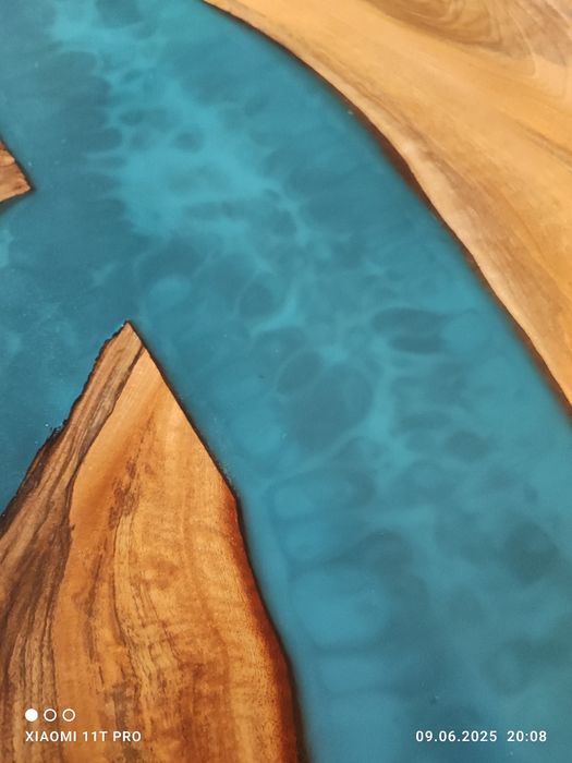 Masa de vânzare cu rășină