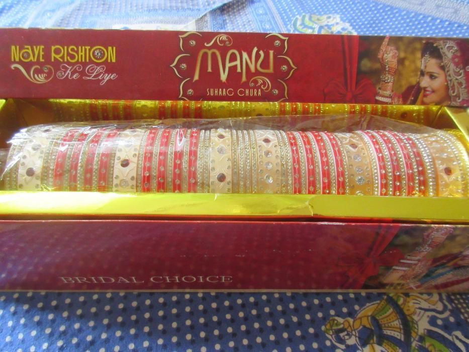 Индийски гривни - стъклени, перлени, пластмасови