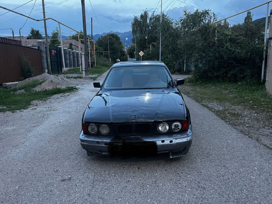 Машина. БМВ  520