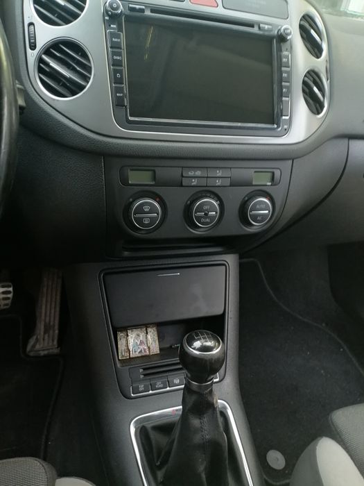 Tiguan 2008гбензин 2.0TSI