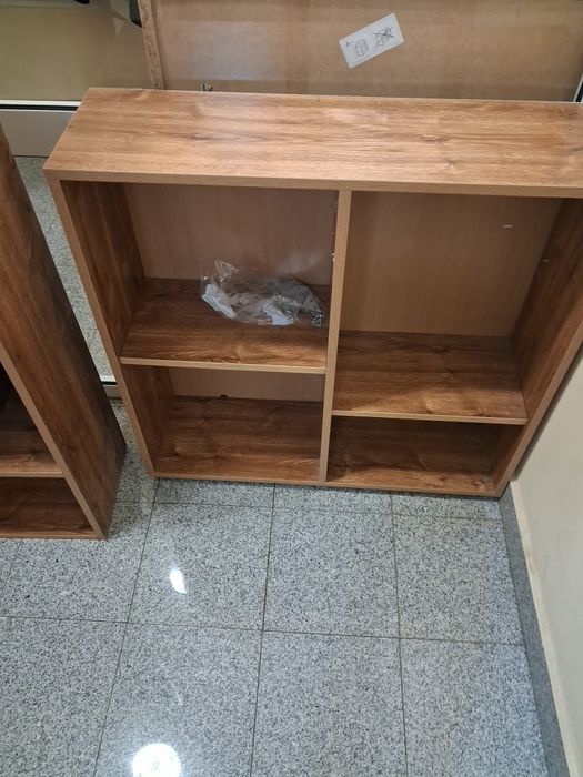 Продавам  част от секция