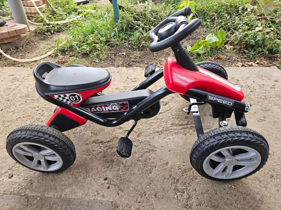 Kart cu pedale, Rosu, Robentoys 3-6 ani