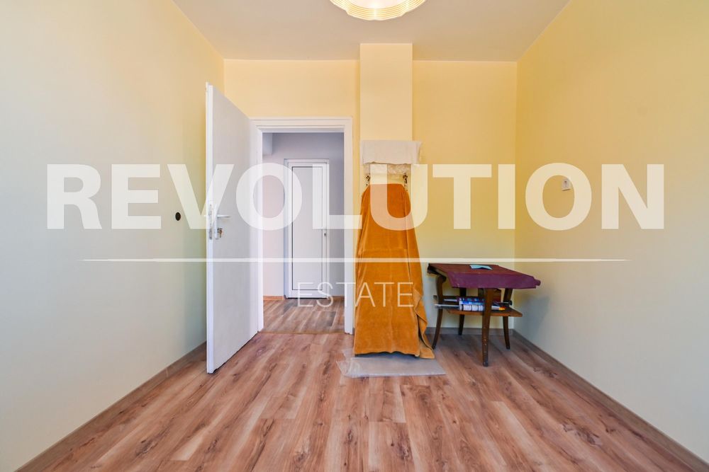 Дава се под наем Къща в София, Овча купел - 130 кв.м за 1500 € - Снимка #12