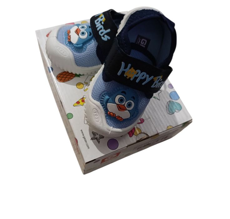 Детски и бебешки дрехи