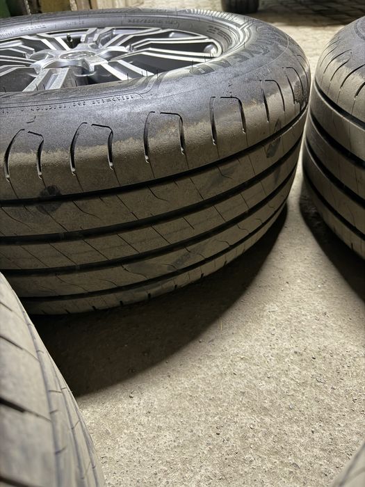 Комплект дисков с резиной Goodyear