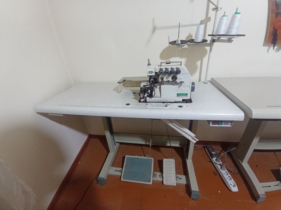 Zoje tikuv moshinasi sotiladi 2ta