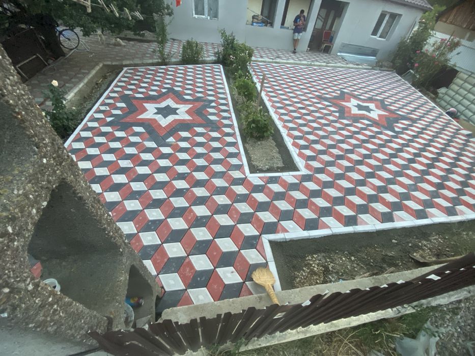 Vand si montez pavele 60 lei metru patrat 3de mai multe modele de pave