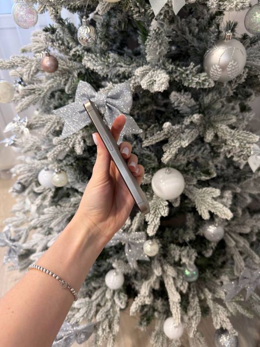 Продам iphone 15 pro 256gb в идеале