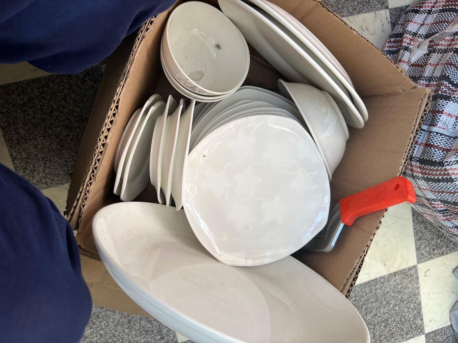 Продам посуду белая. Новая