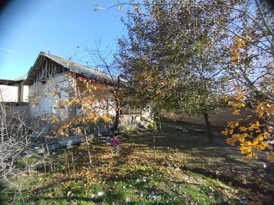 Uchaska 4 suti 3xona uyi bilan sotiladi