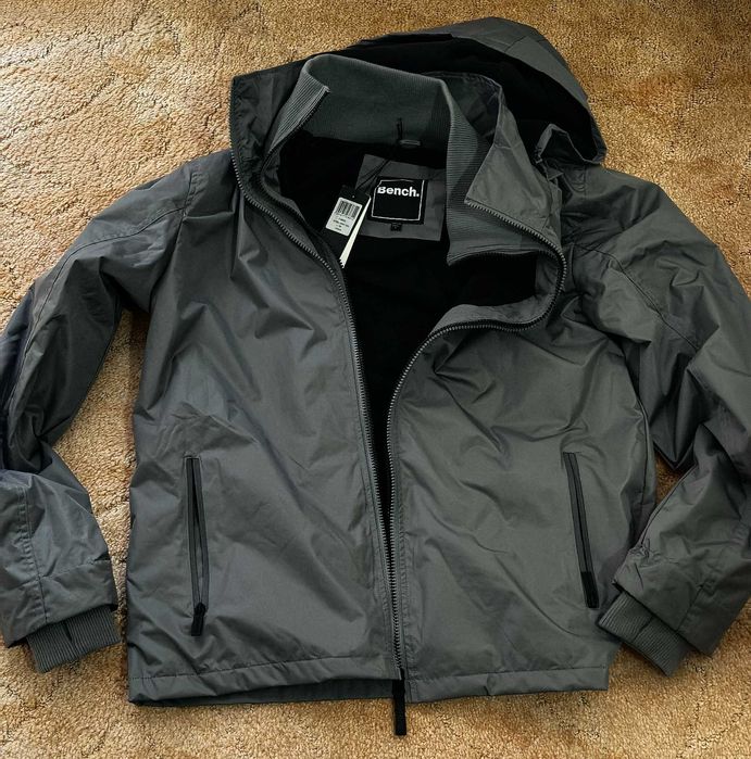 Bench спортно яке
