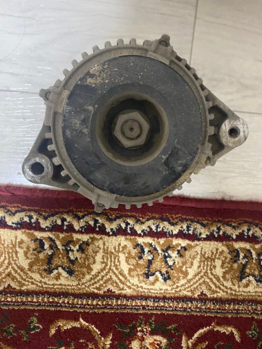 Генератор от Тайота Костра 24 вольт