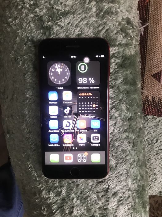 Iphone 8 plus 64 гб.