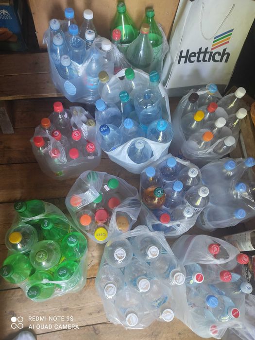 Пластиковые бутылки  15тг