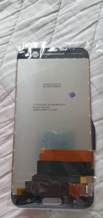 Дисплей за HTC 10