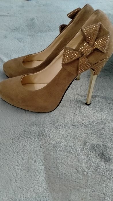 Продам  очень шикарные туфли