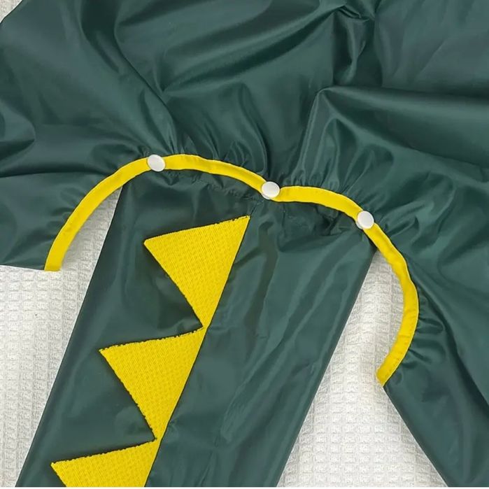 Чисто нов дъждобран за голямо куче