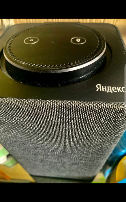 Умная колонка Алиса