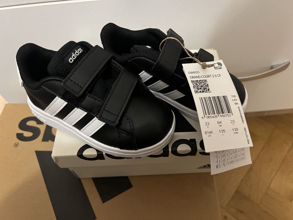 Детски обувки нови