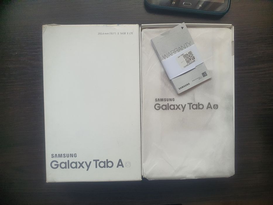 Tableta Samsung T585  cu accesorii