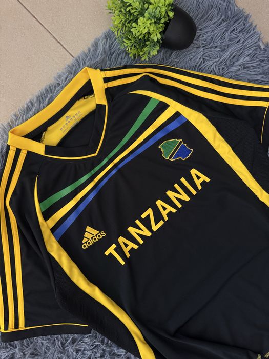 Фланелка Adidas x Tanzania