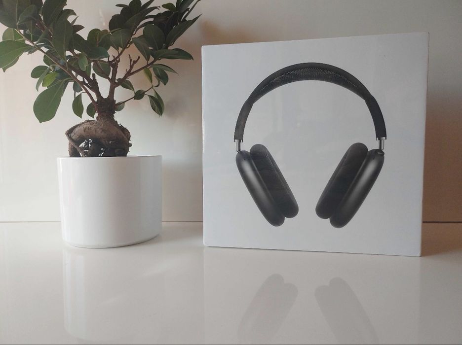 Неразопаковани Airpods Max Space Gray with Black Headband