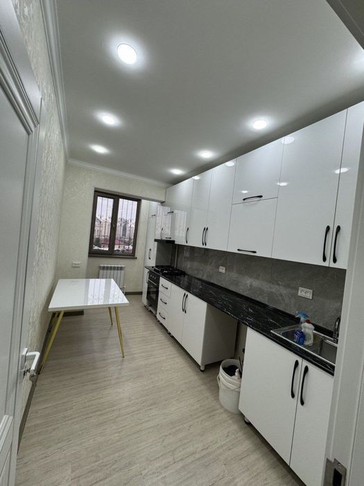 Сдается 3-х ком квартира на Беруний метро