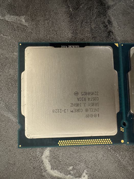 Procesor i3-2128 sau i3-3240