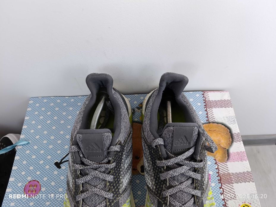 ''Adidas UltraBOOST ST''оригинални маратонки 46.5 номер