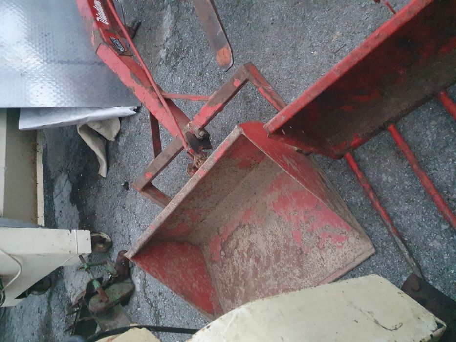 Заден товарач