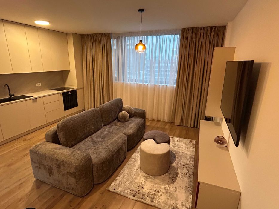 Inchiriere Apartament 3 camere + parcare subterana, XCity Towers