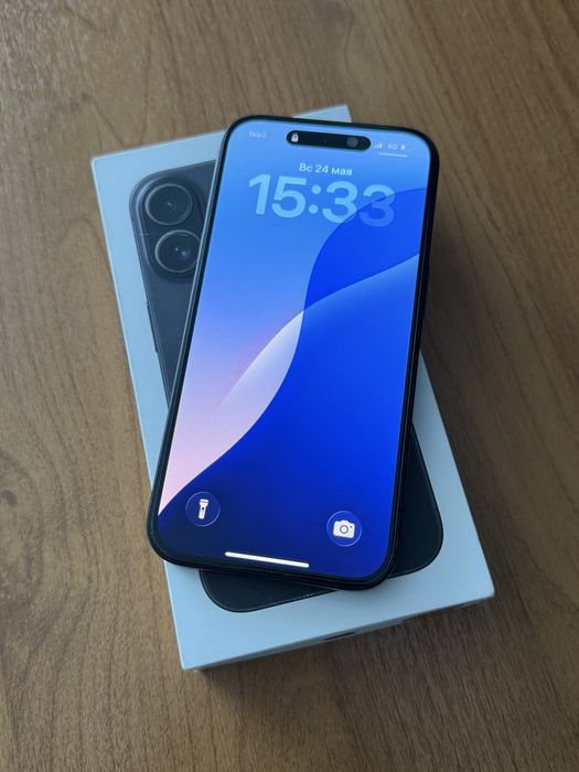 Продается iphone 16, идеал емкость 100%