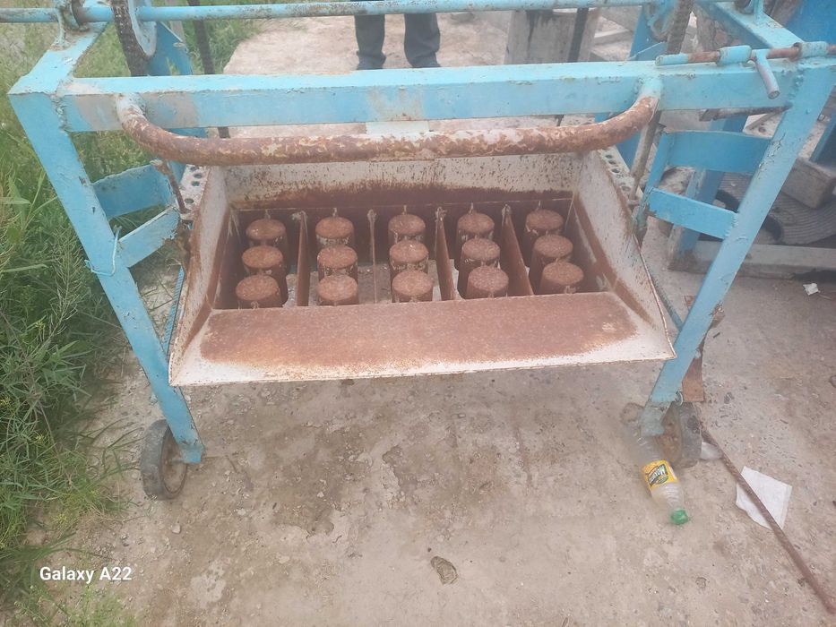 Shlakablok apparat sotiladi