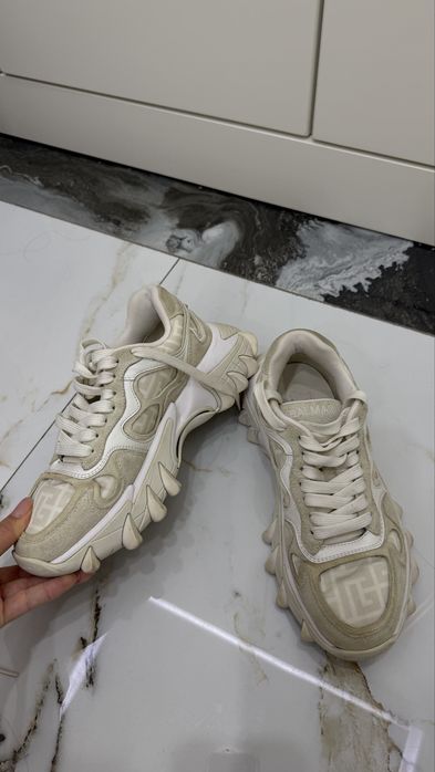 Balmain оригинал кроссы 20000 тг