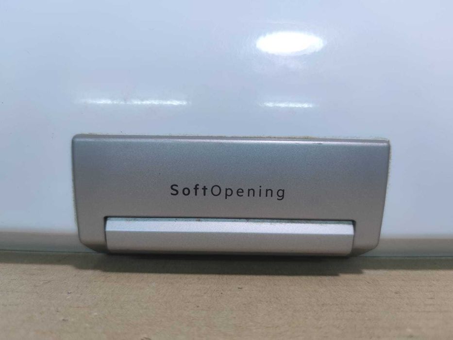 hublou,usa masina de spalat verticala AEG LTX7E273E