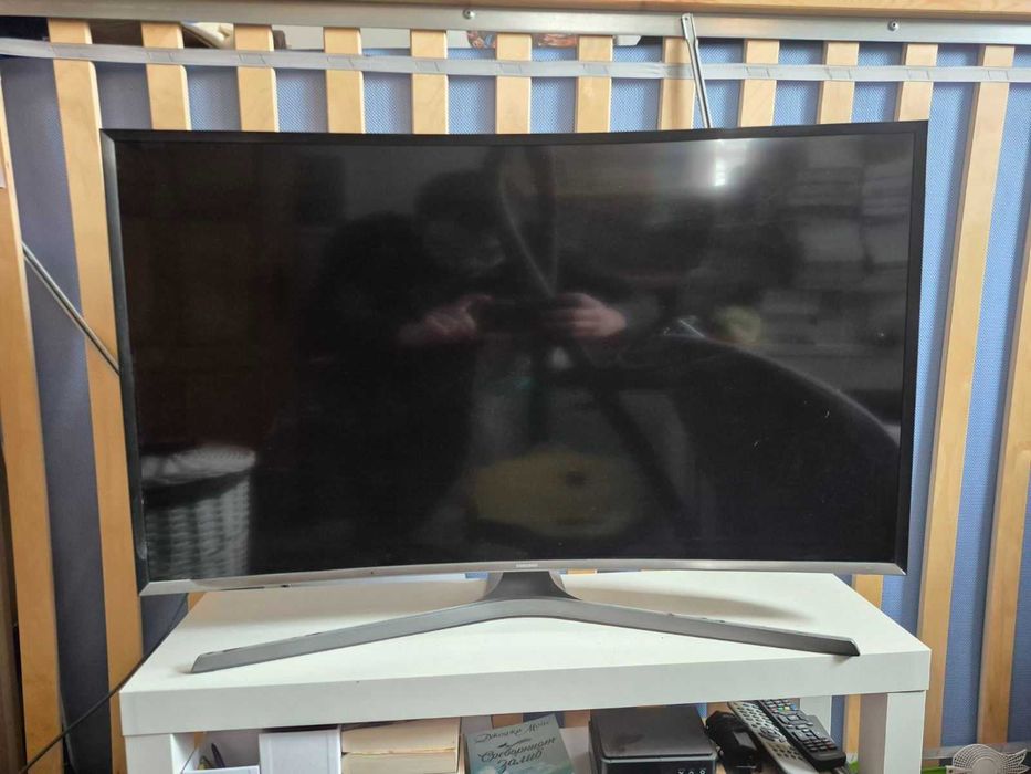 Телевизор Samsung UE40J6300AW 40 инча