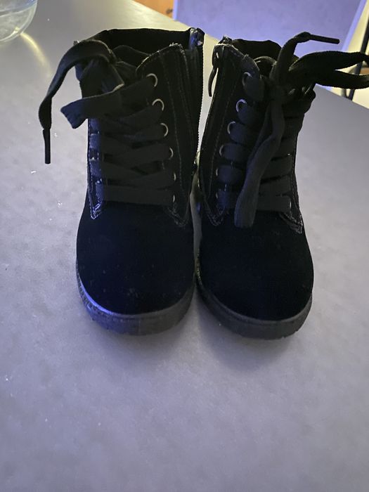 Детские ботинки