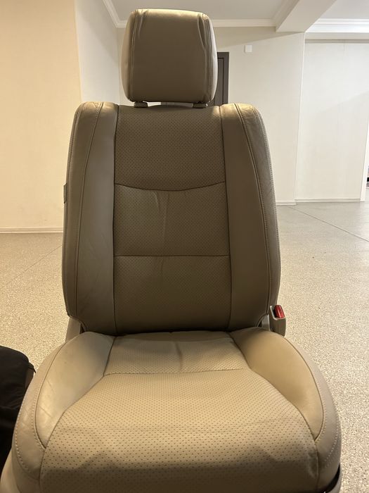 Продается электрическое сиденье для Прадо