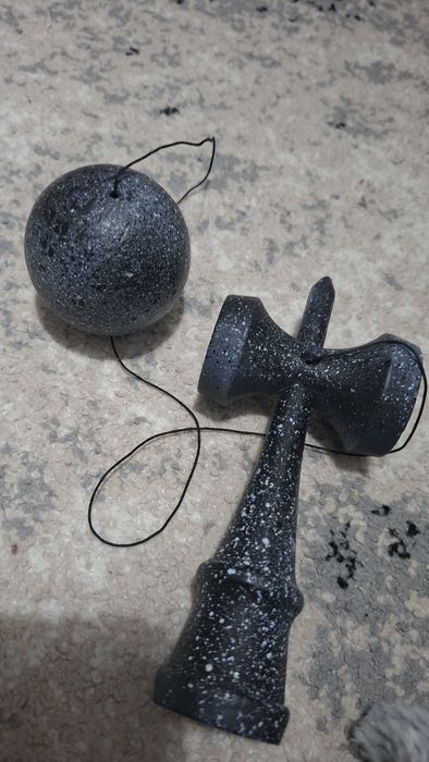 Kendama  custom perfecta pentru intermediari