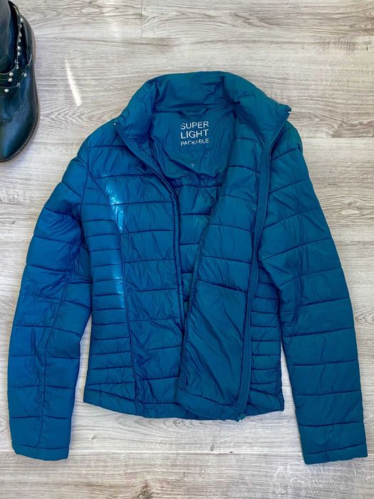 Дамско вталено шушлеково яке