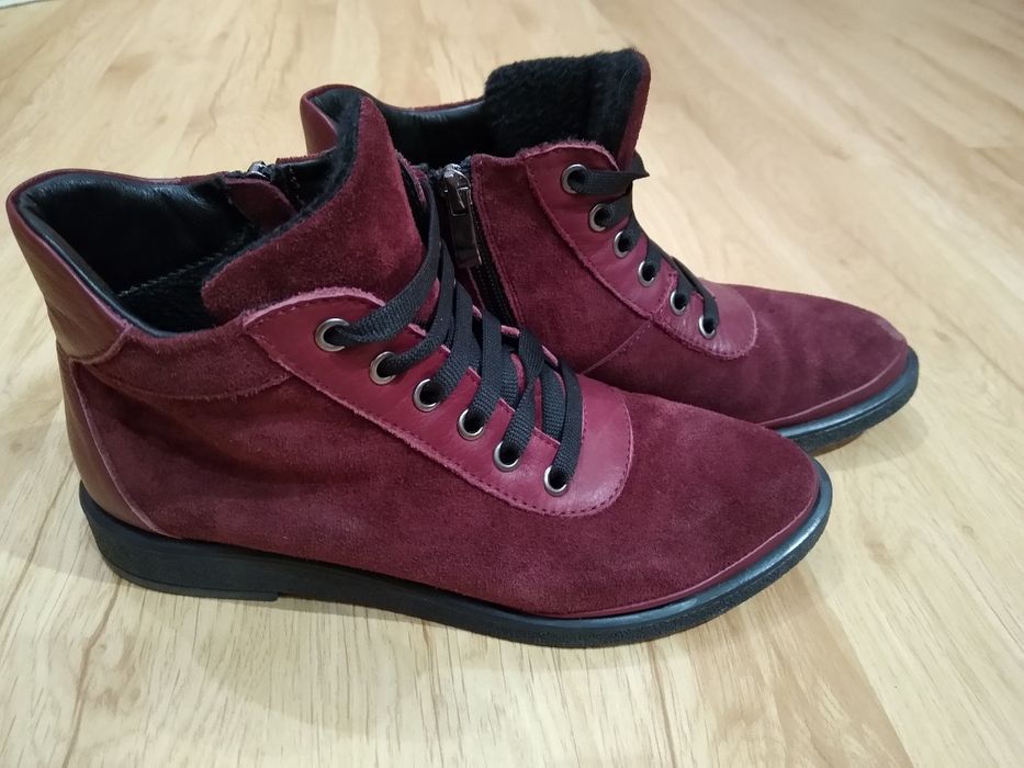 Нови велурени боти/38