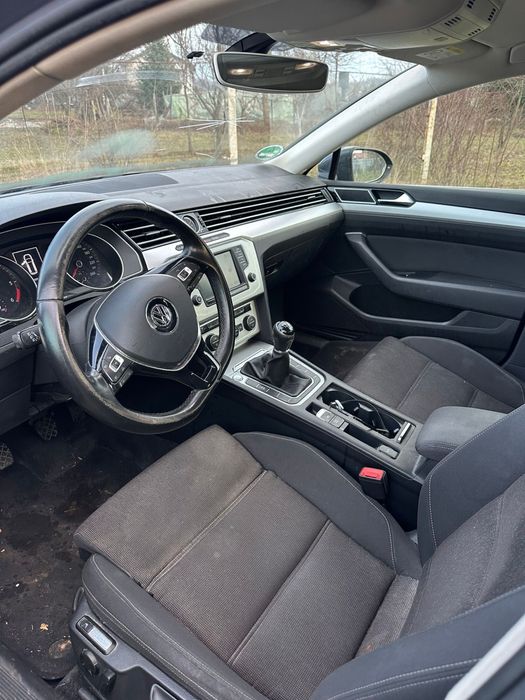 Vw passat 2.0 diesel usor avariat/lovit fab 08.2015