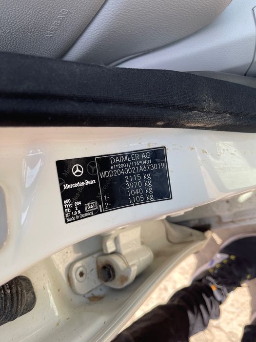 Dezmembrez Mercedes-Benz W204 2011 Diesel 170Cp