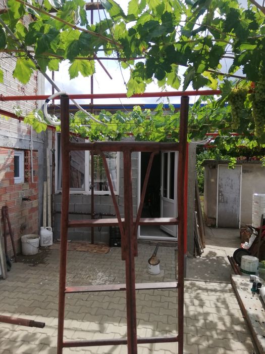 Дървени и Метални стълби за овощни градини